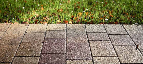 Як заощадити на садових доріжках, не втративши в надійності і довговічності?