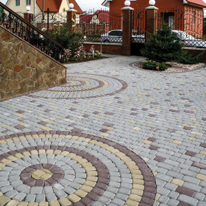 Бруківка Львівська сірого та гірчичного та коричневого кольору